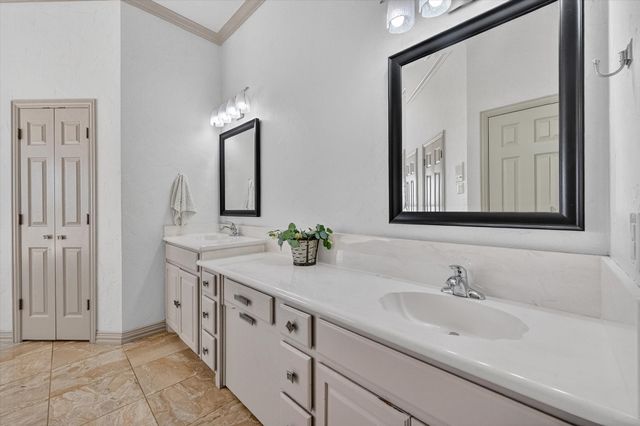 2410 Somerset, Midlothian, TX 76065