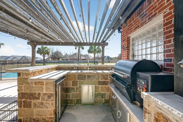 2410 Somerset, Midlothian, TX 76065