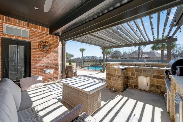 2410 Somerset, Midlothian, TX 76065