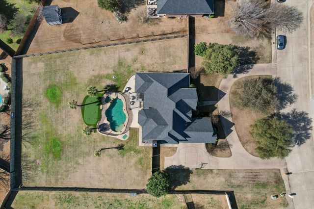 2410 Somerset, Midlothian, TX 76065
