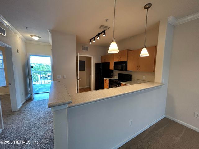 8290 GATE Parkway W 169, Jacksonville, FL 32216