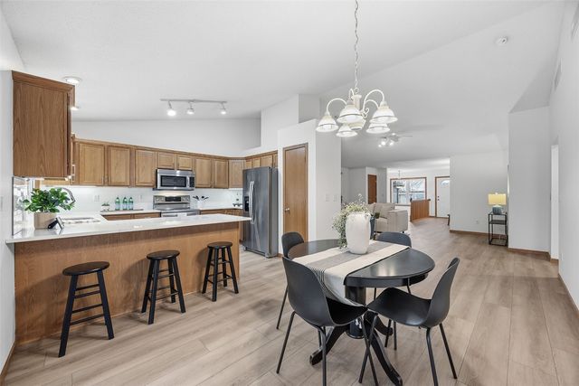 280 E Dovetail Drive, Coralville, IA 52241