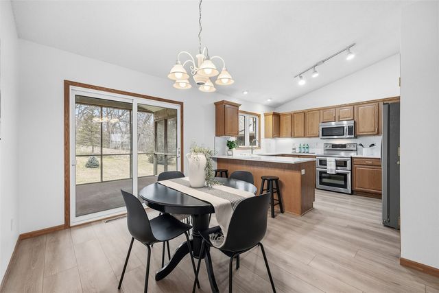 280 E Dovetail Drive, Coralville, IA 52241