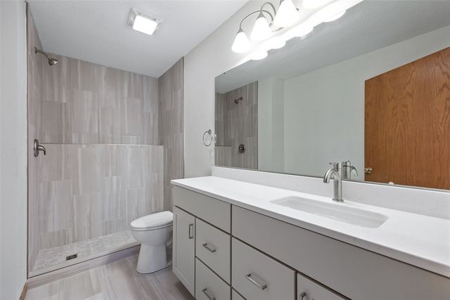 280 E Dovetail Drive, Coralville, IA 52241