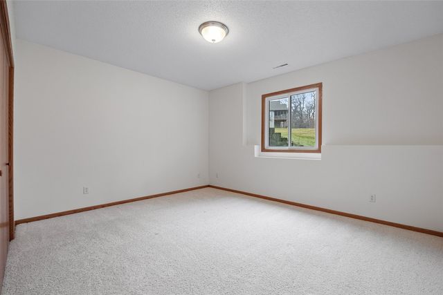 280 E Dovetail Drive, Coralville, IA 52241