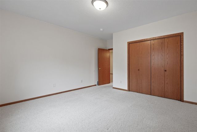 280 E Dovetail Drive, Coralville, IA 52241