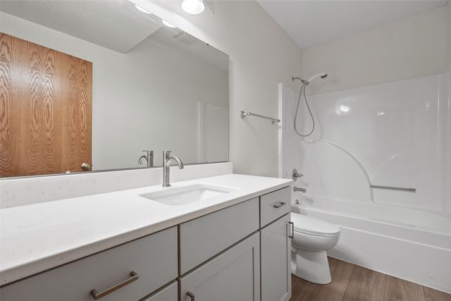 280 E Dovetail Drive, Coralville, IA 52241