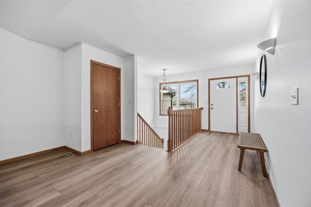 280 E Dovetail Drive, Coralville, IA 52241