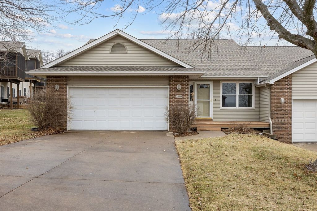 280 E Dovetail Drive, Coralville, IA 52241