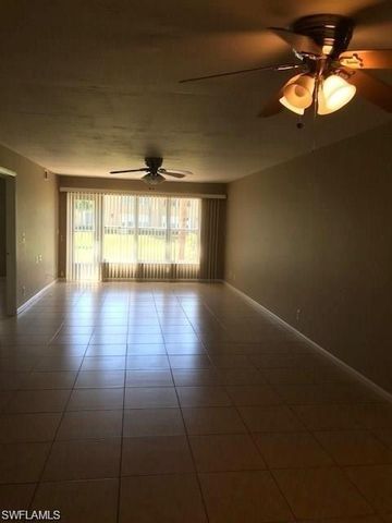4230 Jack Frost CT 5, Naples, FL 34112