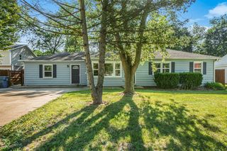 1315 Sutherland Avenue, Kalamazoo, MI 49006