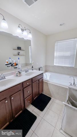 11405 SANDHURST PL, White Plains, MD 20695