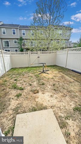11405 SANDHURST PL, White Plains, MD 20695