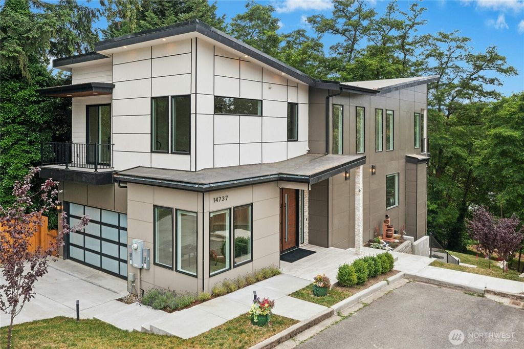 14737 56th Avenue S, Tukwila, WA 98168