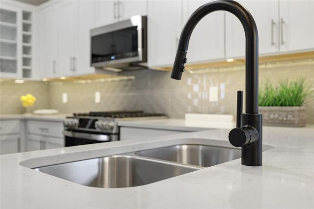 9541 NW 66TH LANE, Gainesville, FL 32608