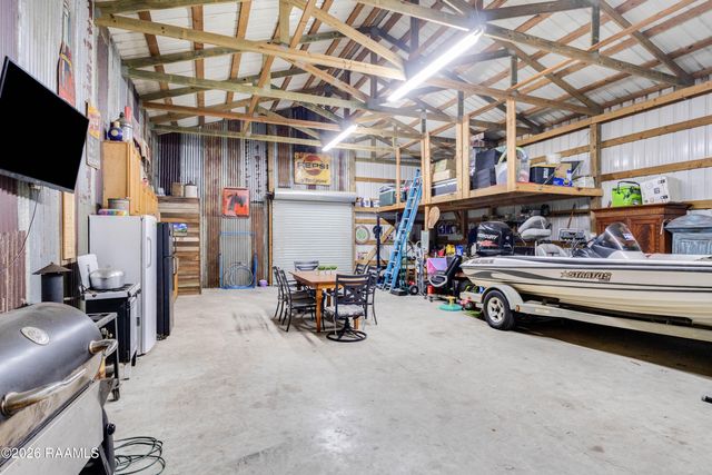 3135 Grand Point Highway, Breaux Bridge, LA 70517
