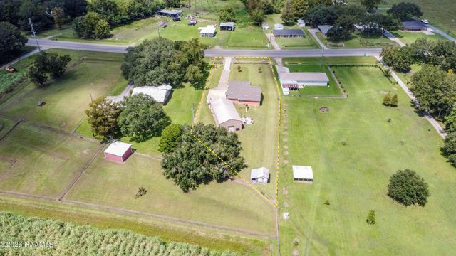 3135 Grand Point Highway, Breaux Bridge, LA 70517