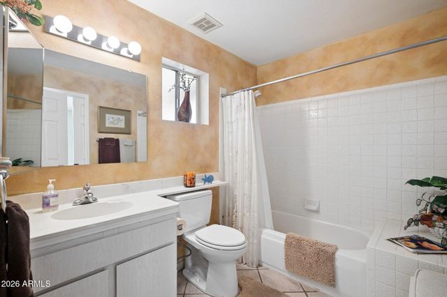 26207 S GLENBURN Drive, Sun Lakes, AZ 85248