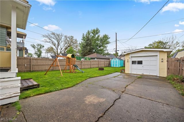 120 Longford Avenue, Elyria, OH 44035