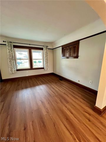 120 Longford Avenue, Elyria, OH 44035