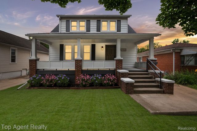 1562 Lafayette Boulevard, Lincoln Park, MI 48146