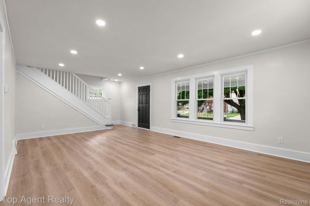 1562 Lafayette Boulevard, Lincoln Park, MI 48146