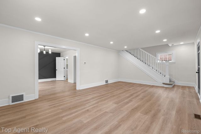 1562 Lafayette Boulevard, Lincoln Park, MI 48146