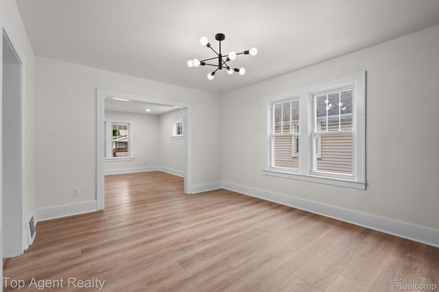 1562 Lafayette Boulevard, Lincoln Park, MI 48146