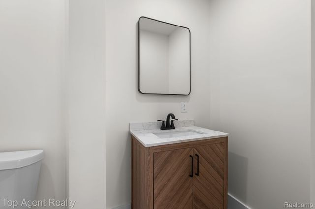 1562 Lafayette Boulevard, Lincoln Park, MI 48146