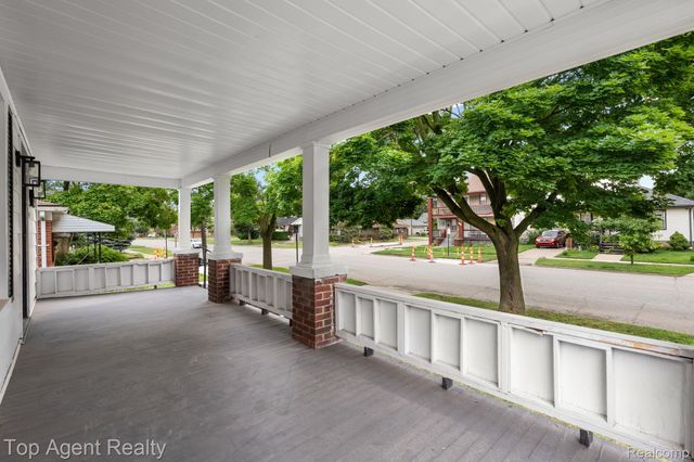 1562 Lafayette Boulevard, Lincoln Park, MI 48146