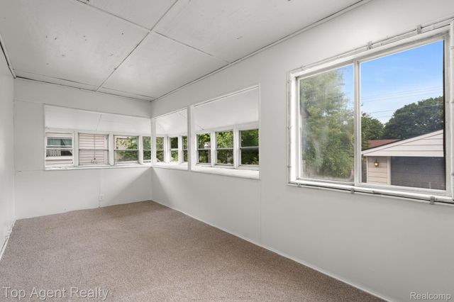 1562 Lafayette Boulevard, Lincoln Park, MI 48146