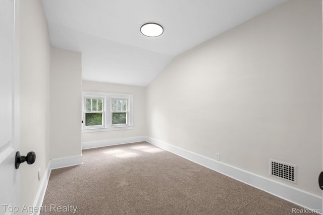 1562 Lafayette Boulevard, Lincoln Park, MI 48146