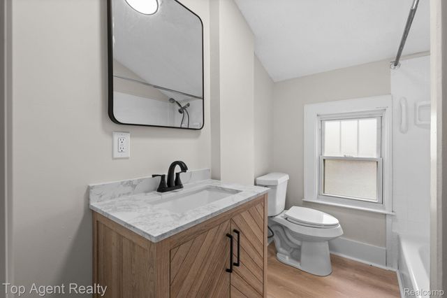 1562 Lafayette Boulevard, Lincoln Park, MI 48146