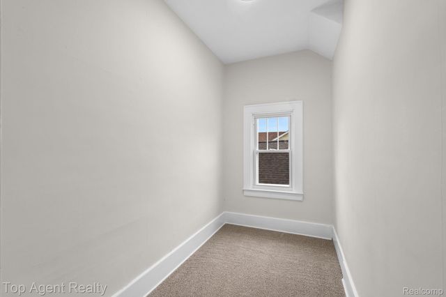 1562 Lafayette Boulevard, Lincoln Park, MI 48146