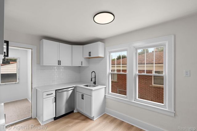 1562 Lafayette Boulevard, Lincoln Park, MI 48146