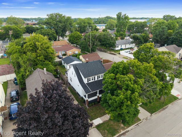 1562 Lafayette Boulevard, Lincoln Park, MI 48146
