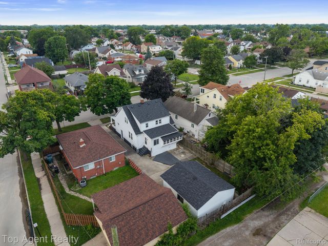 1562 Lafayette Boulevard, Lincoln Park, MI 48146