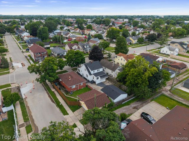 1562 Lafayette Boulevard, Lincoln Park, MI 48146