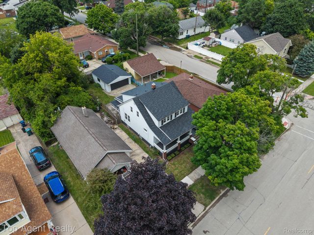 1562 Lafayette Boulevard, Lincoln Park, MI 48146