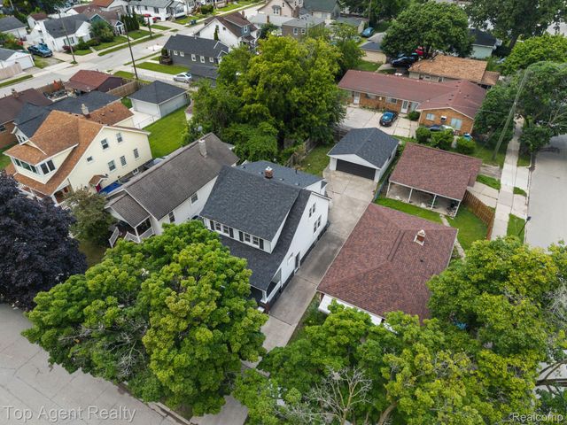 1562 Lafayette Boulevard, Lincoln Park, MI 48146