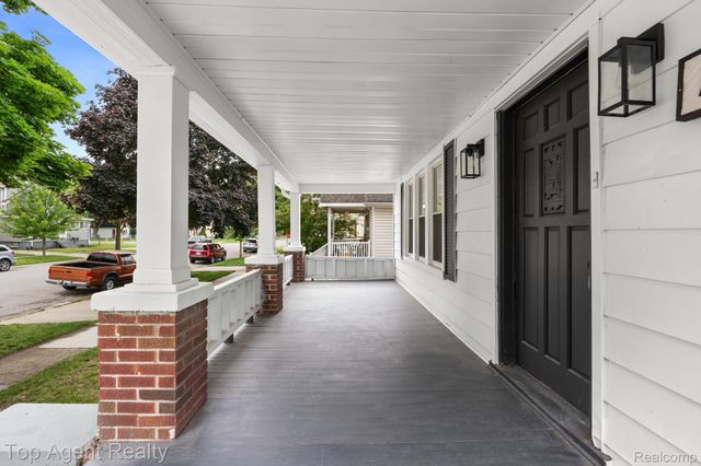 1562 Lafayette Boulevard, Lincoln Park, MI 48146