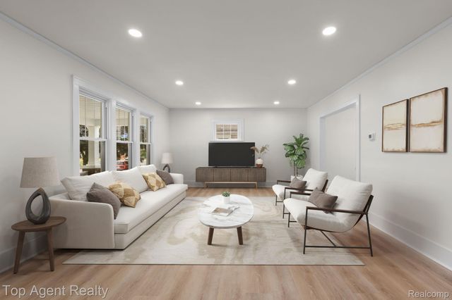 1562 Lafayette Boulevard, Lincoln Park, MI 48146