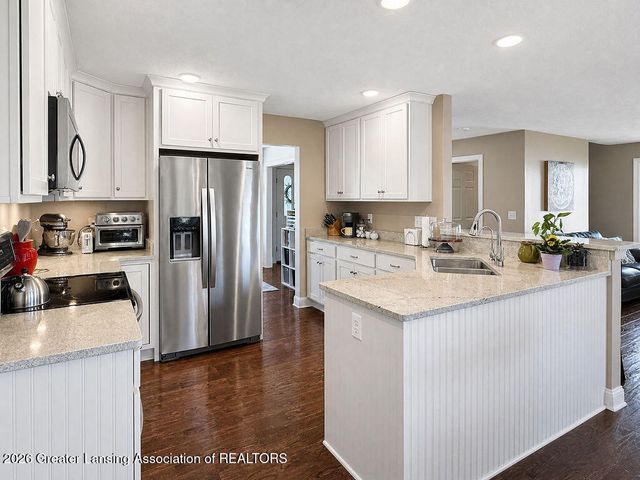 1776 Kahres Road, Holt, MI 48842