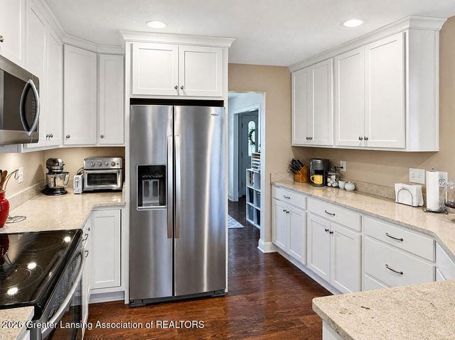 1776 Kahres Road, Holt, MI 48842