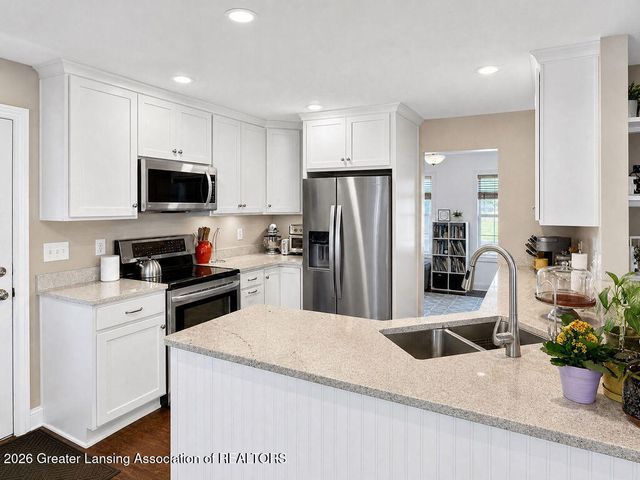1776 Kahres Road, Holt, MI 48842