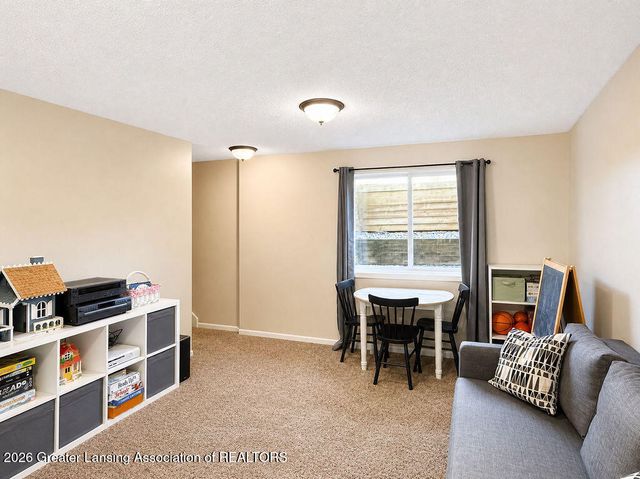 1776 Kahres Road, Holt, MI 48842