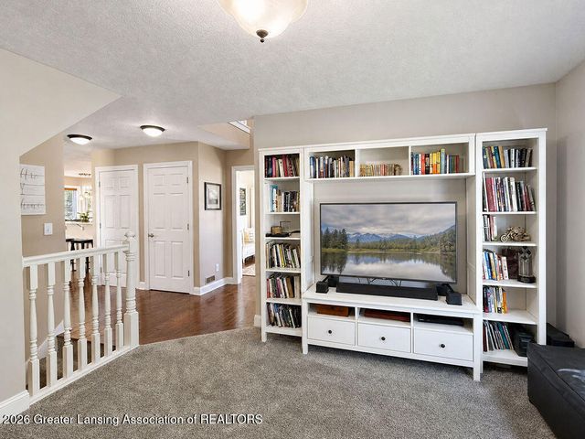 1776 Kahres Road, Holt, MI 48842