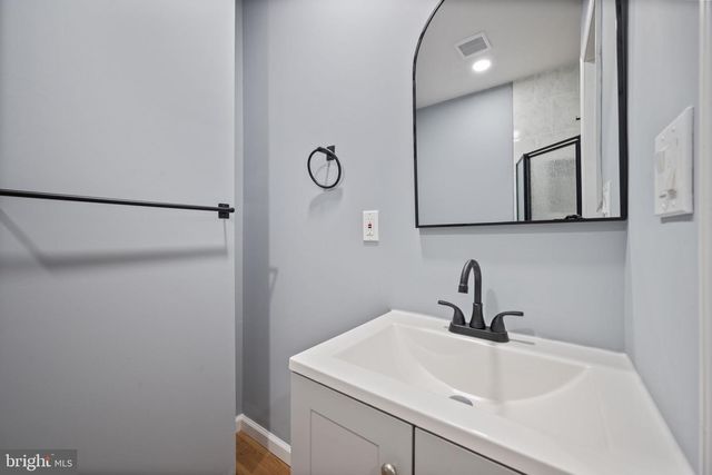 805 N COLLINGTON AVE, Baltimore, MD 21205