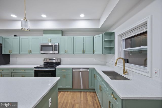 805 N COLLINGTON AVE, Baltimore, MD 21205