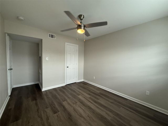 1824 Thonig Road 5, Houston, TX 77055